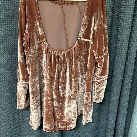 Velvet Tan long sleeve mid dress - Picture 2 of 4